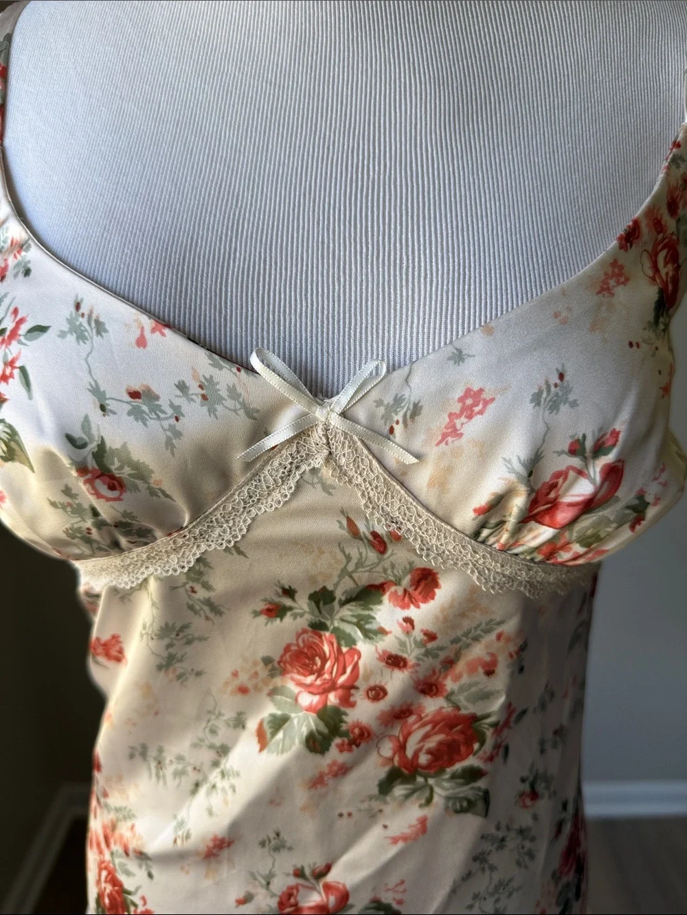 Princess Polly Lucardi Satin Floral Mini Dress - Picture 4 of 9